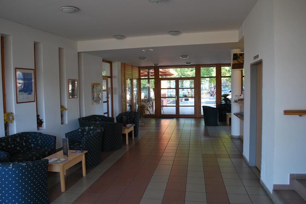 Hotel Holiday Siofok Exterior photo